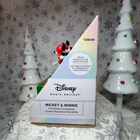 Disney Mickey Mouse Minnie Mouse Animated Talking Countdown 2 Christmas Calendar - Picture 2 of 12